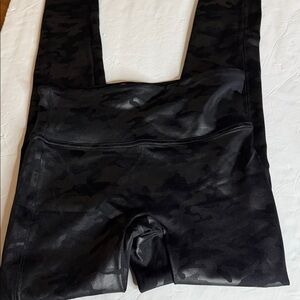 SPANX Black textured Leggings